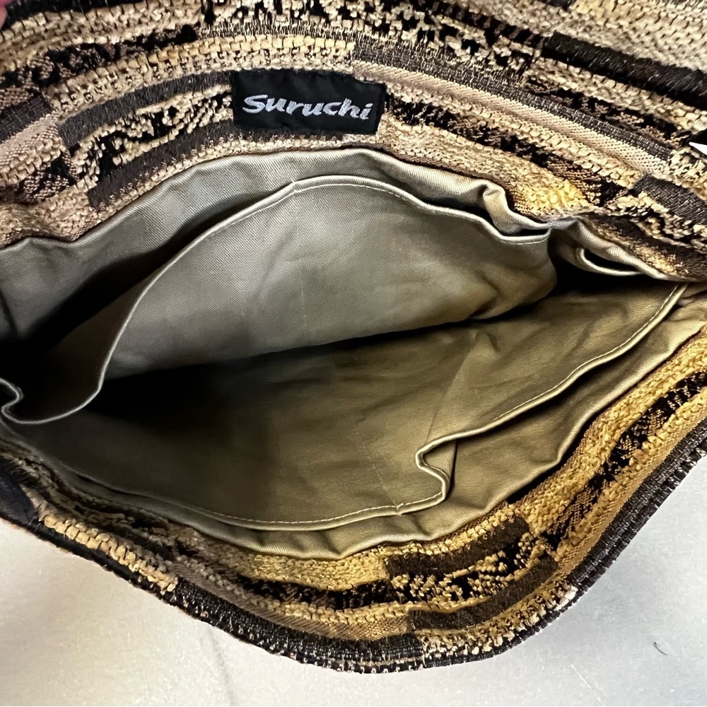Suruchi Crossbody Boho Tapestry Bag / Purse With Magnetic and Beaded Closure - Picture 3 of 8